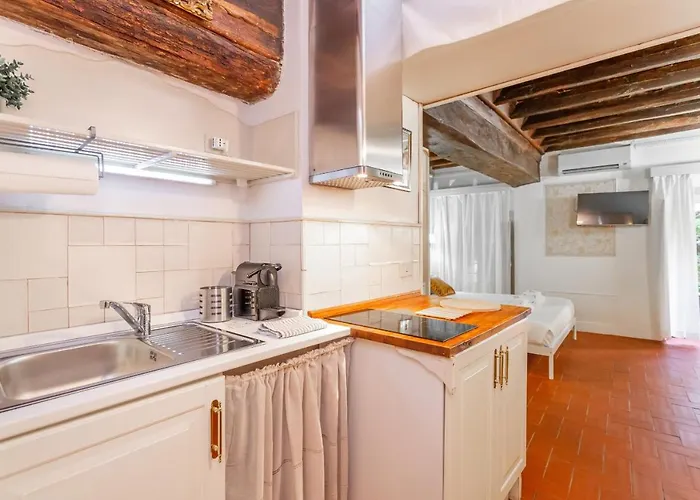 Al Cortile Del Moro Apartmán *