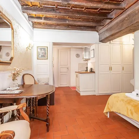 Al Cortile Del Moro * Roma
